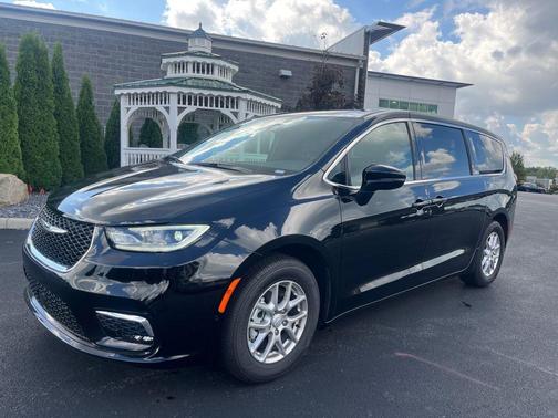2025 Chrysler Pacifica L