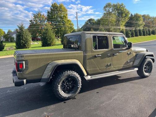 2025 Jeep Gladiator High Tide