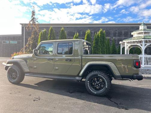 2025 Jeep Gladiator High Tide