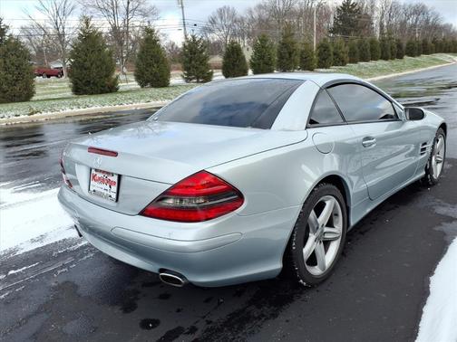 2004 Mercedes-Benz SL-Class 2dr Roadster 5.0L