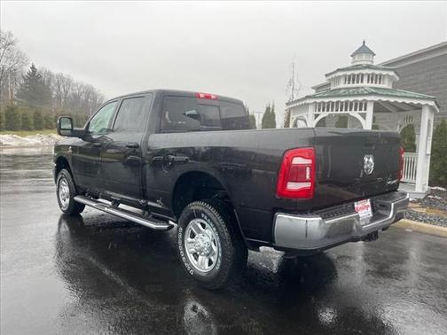 2024 RAM 2500 Tradesman Crew Cab 4x4 6'4' Box