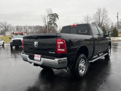 2024 RAM 2500 Tradesman Crew Cab 4x4 6'4' Box
