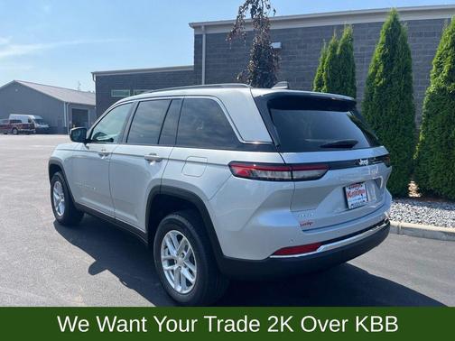 2025 Jeep Grand Cherokee Laredo