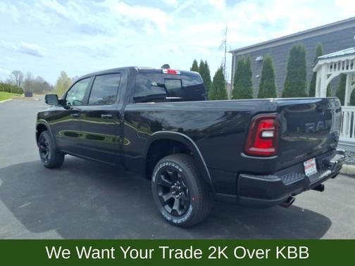 Diamond Black Crystal Pearlcoat 2026 RAM 1500 Big Horn/Lone Star