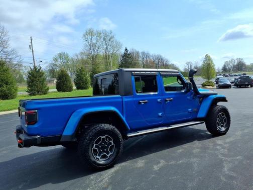 Hydro Blue Pearlcoat 2021 Jeep Gladiator Mojave 4x4