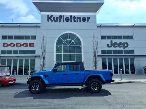 Hydro Blue Pearlcoat 2021 Jeep Gladiator Mojave 4x4