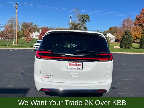 2026 Chrysler Pacifica L