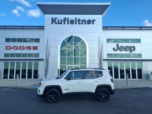 Alpine White Clearcoat 2022 Jeep Renegade Altitude