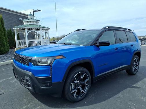 Hydro Blue Pearlcoat 2026 Jeep Cherokee Overland