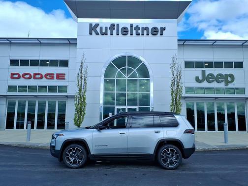 Silver Zynith Clearcoat 2026 Jeep Cherokee Overland