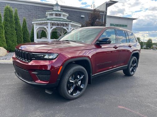 2025 Jeep Grand Cherokee Altitude