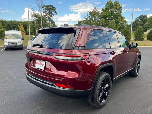 2025 Jeep Grand Cherokee Altitude