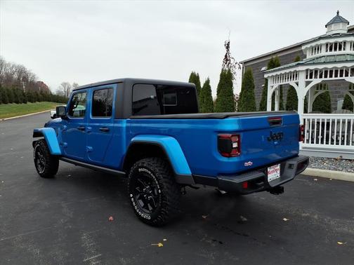 2024 Jeep Gladiator Willys