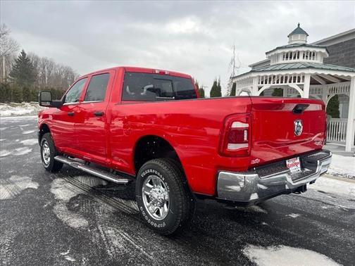 2024 RAM 2500 Tradesman Crew Cab 4x4 6'4' Box
