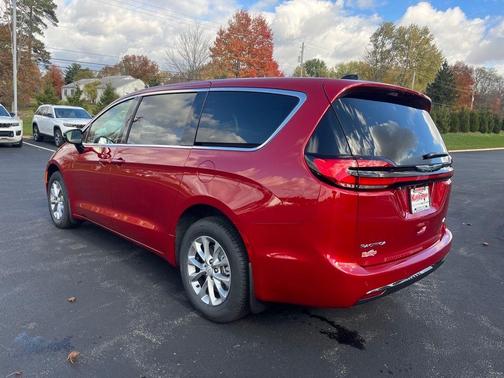 2026 Chrysler Pacifica L