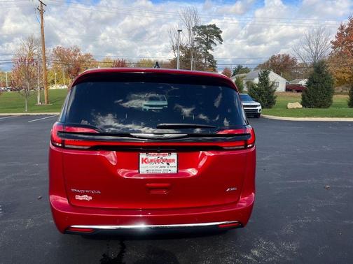 2026 Chrysler Pacifica L