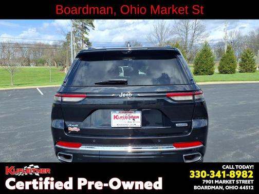 Diamond Black Crystal Pearlcoat 2023 Jeep Grand Cherokee Overland
