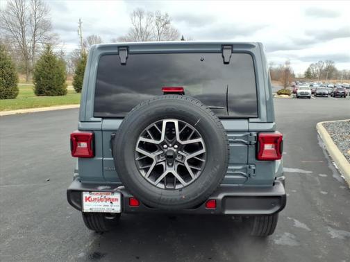 Anvil Clearcoat 2026 Jeep Wrangler 4-Door Sahara 4x4