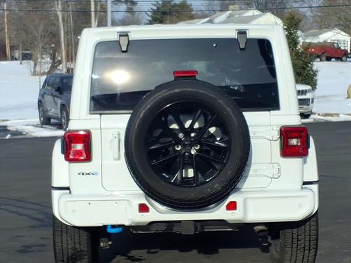 Bright White Clearcoat 2021 Jeep Wrangler Unlimited 4xe Sahara High Altitude