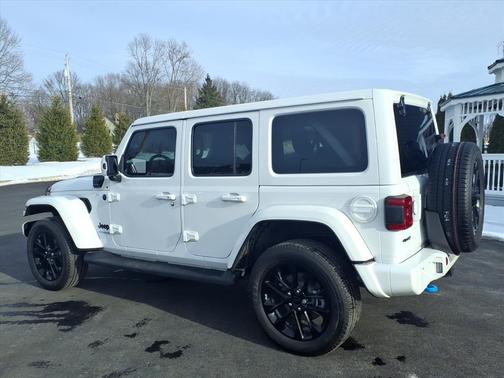 Bright White Clearcoat 2021 Jeep Wrangler Unlimited 4xe Sahara High Altitude