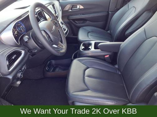 2026 Chrysler Pacifica L