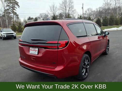 2026 Chrysler Pacifica L