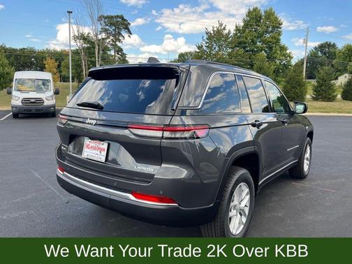 2025 Jeep Grand Cherokee Laredo