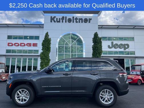 2025 Jeep Grand Cherokee Laredo