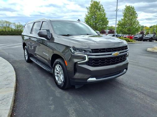 Graywood Metallic 2021 Chevrolet Suburban LS