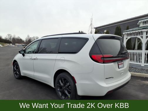 2026 Chrysler Pacifica L