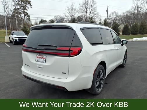 2026 Chrysler Pacifica L