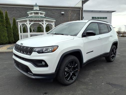Bright White Clearcoat 2026 Jeep Compass Latitude