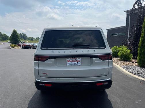 2022 Jeep Wagoneer Series II 4x4