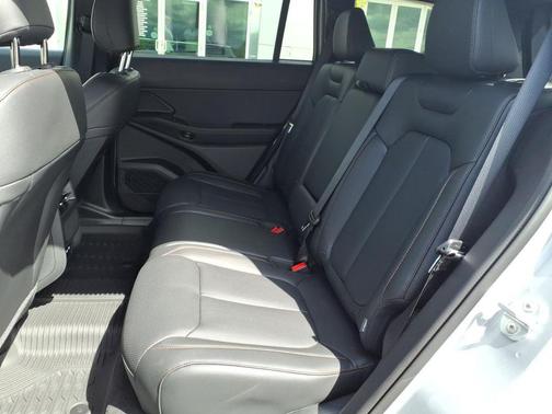 Silver Zynith Clearcoat 2026 Jeep Cherokee Limited