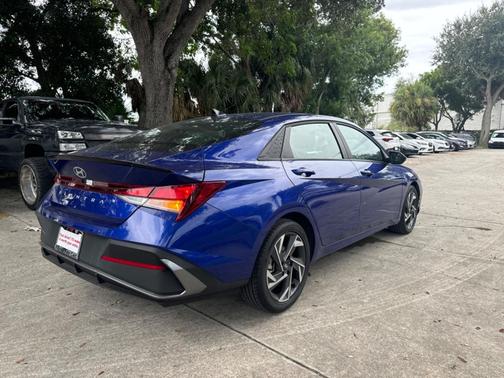 2025 Hyundai ELANTRA Sport