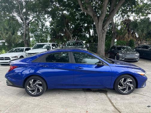 2025 Hyundai ELANTRA Sport