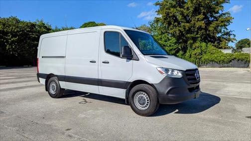 2022 Mercedes-Benz Sprinter 2500 Standard Roof