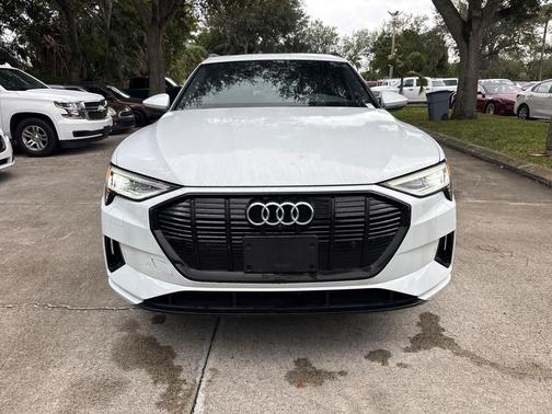 2021 Audi e-tron Premium