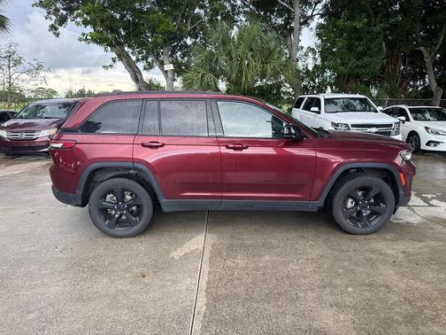 2023 Jeep Grand Cherokee Altitude