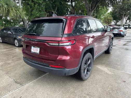 2023 Jeep Grand Cherokee Altitude