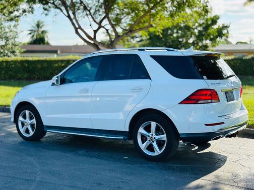 2019 Mercedes-Benz GLE 400 Base 4MATIC