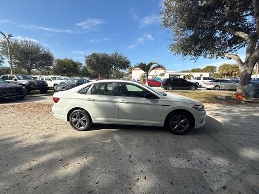 2019 Volkswagen Jetta 1.4T R-Line