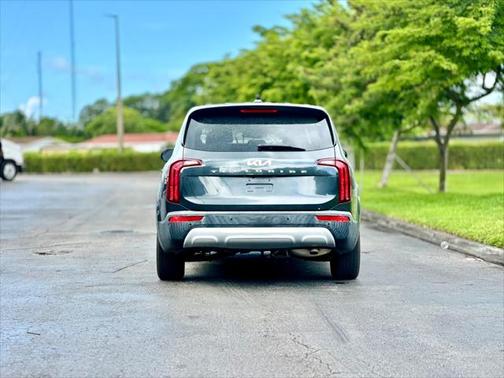 2022 Kia Telluride LX