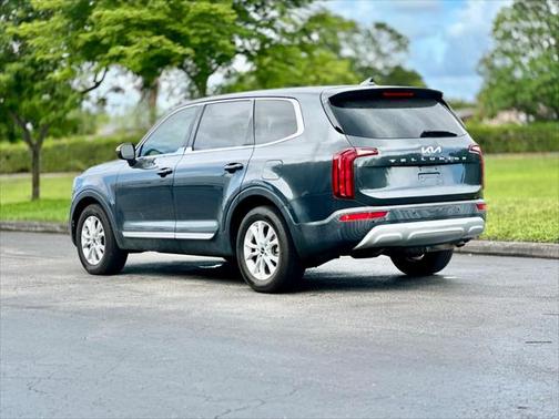 2022 Kia Telluride LX