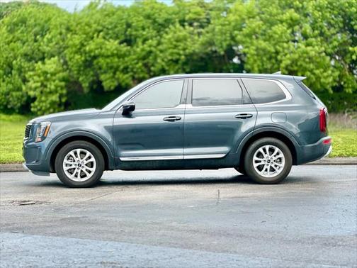 2022 Kia Telluride LX