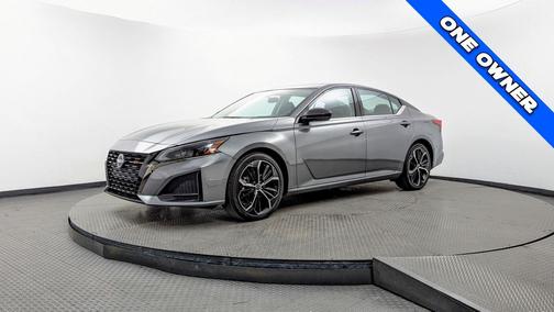 2025 Nissan Altima SR