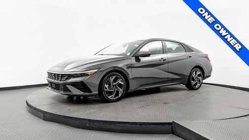 2025 Hyundai ELANTRA SEL