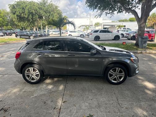 Mountain Grey Metallic 2018 Mercedes-Benz GLA 250 4MATIC