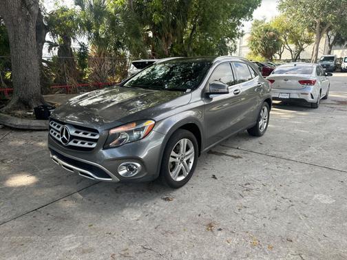 Mountain Grey Metallic 2018 Mercedes-Benz GLA 250 4MATIC