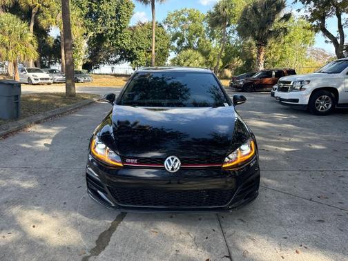 2021 Volkswagen Golf GTI 2.0T SE DSG